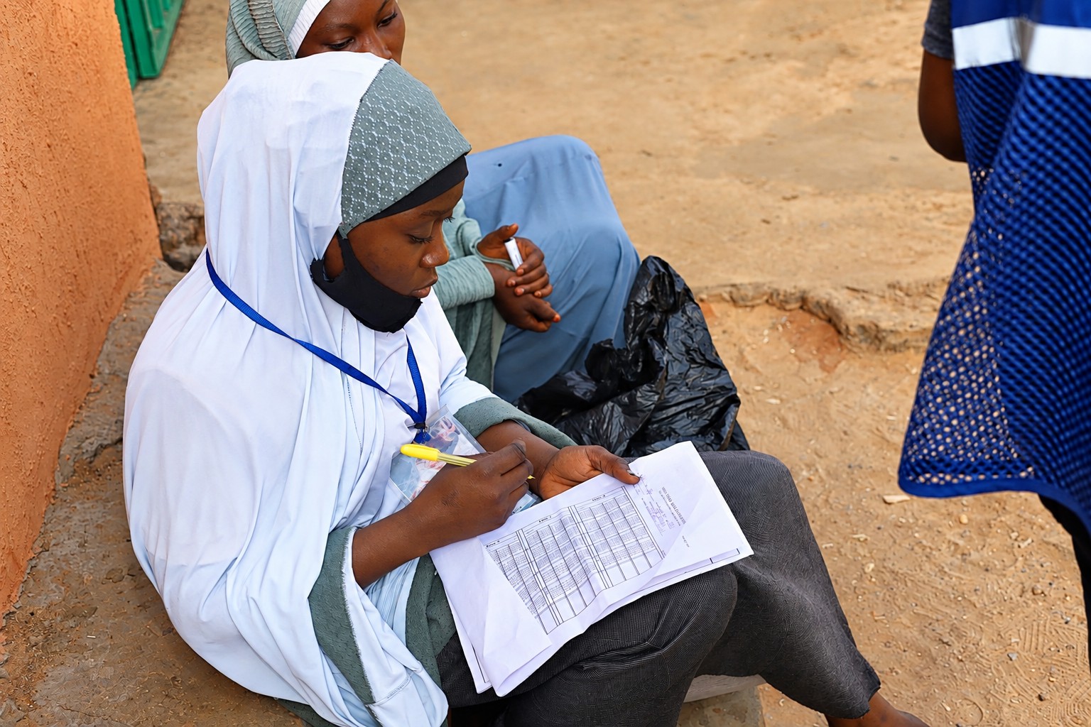 Focused Field Registration Writing